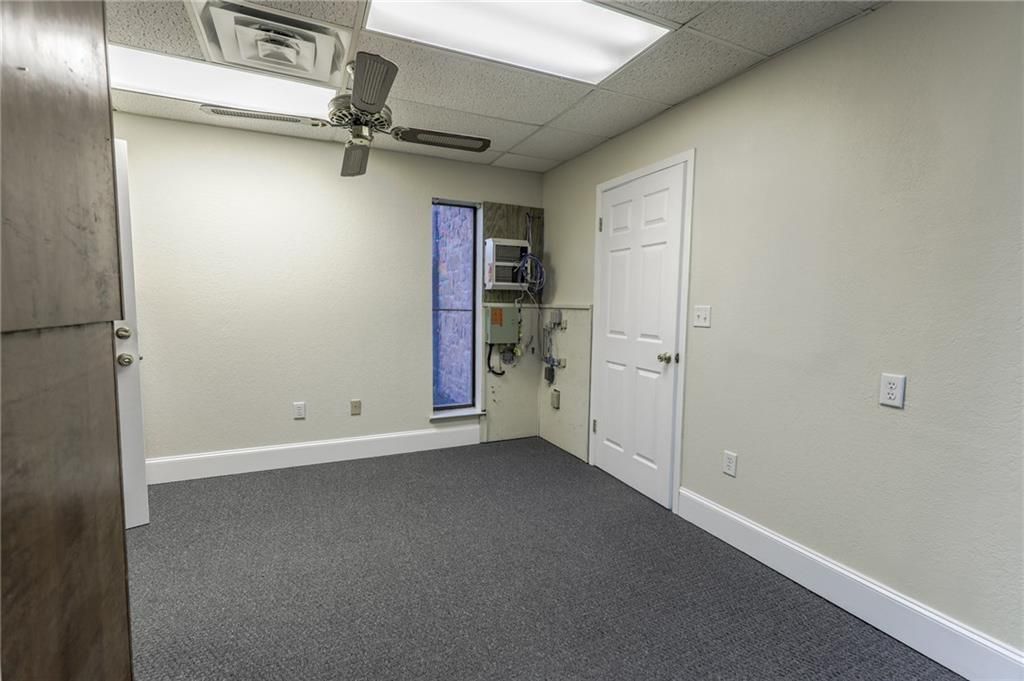 1300 London, Bowie, TX 76230